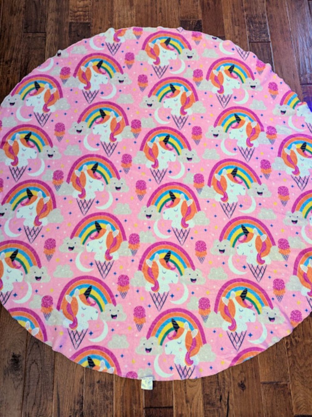 Soft Cozy Round Throw Blankets for Baby Kids Girls Rainbows Unicorns 60 Inches - Picture 3 of 7